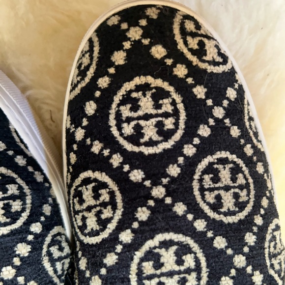Tory Burch slip on sneakers - Picture 2 of 4